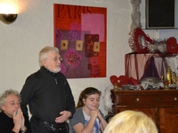 Ex-voorzitter Bert De Buck bekijkt de stemming 